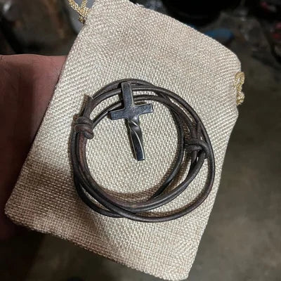 Frendorf | Handgemacht - Kreuz-Halskette