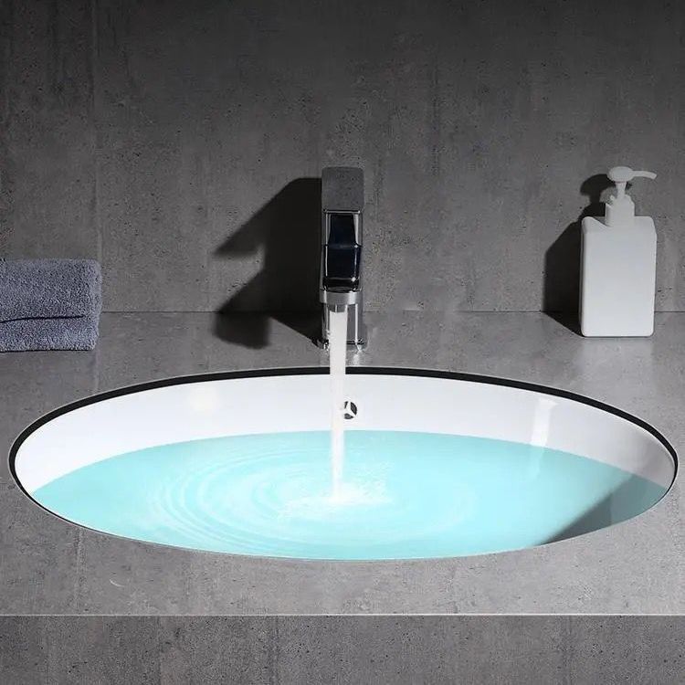 Frendorf | Modernes Unterbau Waschbecken Oval Porzellan mit Pop-Up Abfluss Waschbecken