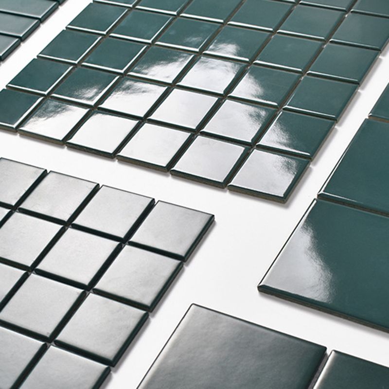 Frendorf | Quadrat Mosaik Peel & Stick Fliese in Grün Wasserbeständige Mosaikfliese