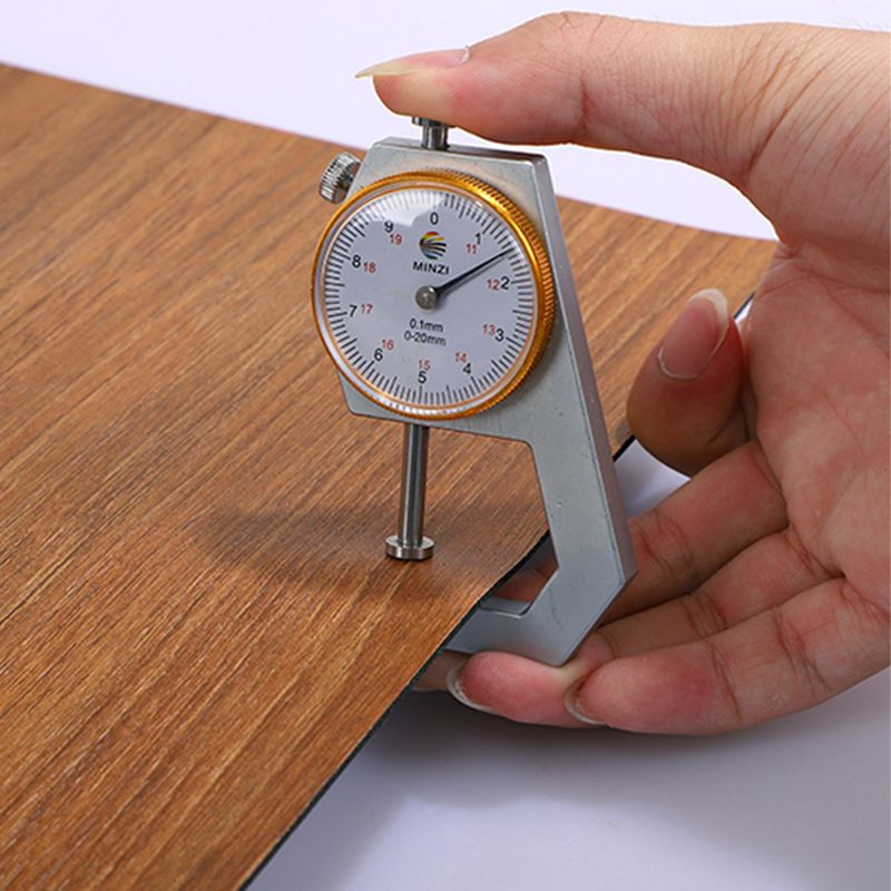 Frendorf | Modernes PVC-Fußbodenbelag Peel and Stick Holzlook geprägte Vinylbodenfliesen