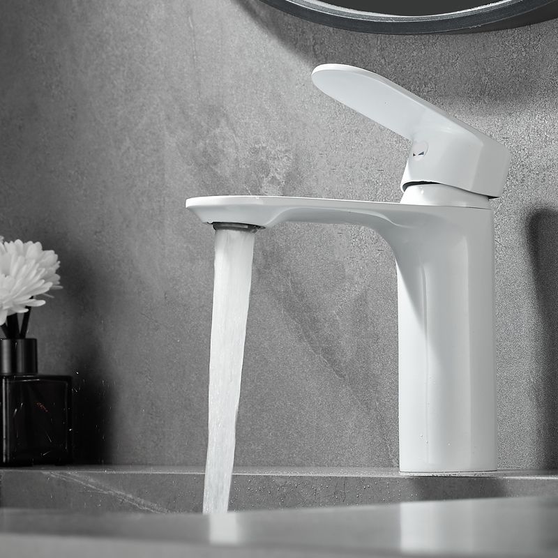 Frendorf | Badezimmer Waschbecken Armatur Hebelgriff Messing Einfarbige Badezimmerarmatur