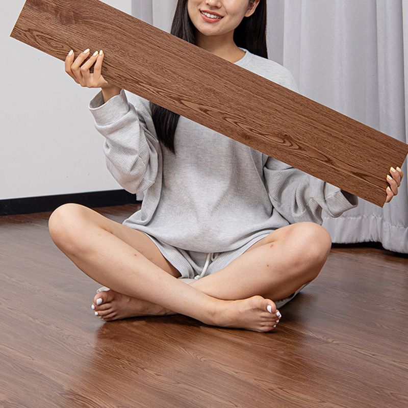 Frendorf | Peel and Stick PVC Bodenbelag Glatte Holzoptik Vinylboden für Wohnzimmer