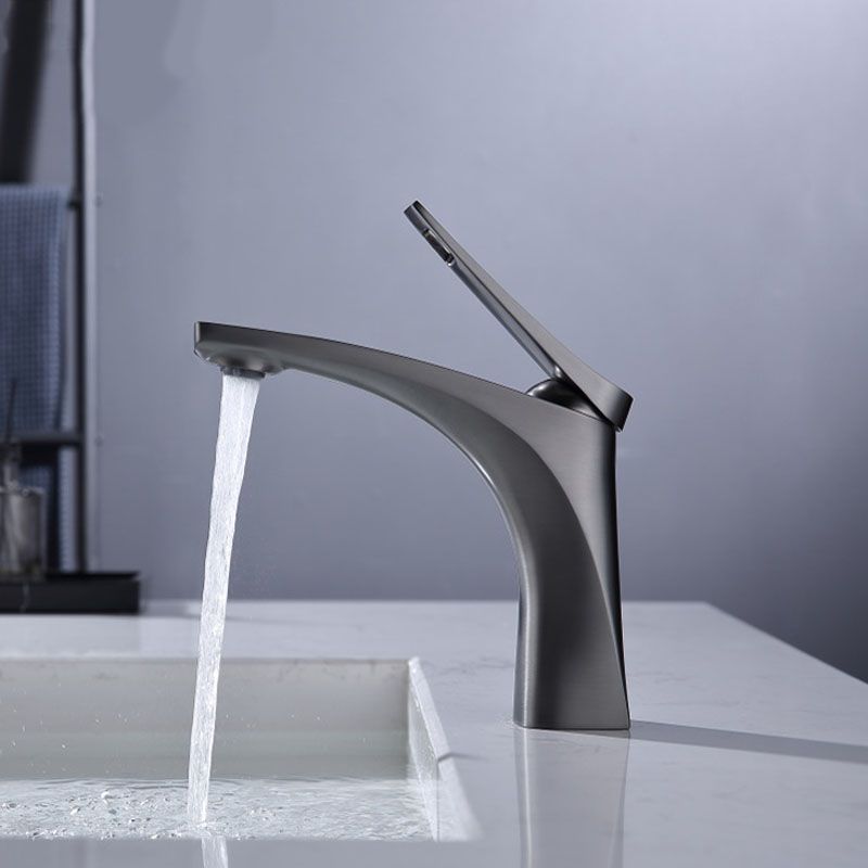 Frendorf | Moderner Gefäß Wasserhahn Messing Hebelgriffe Niedriger Bogen mit Wasserschlauch Badezimmer Gefäß Wasserhahn
