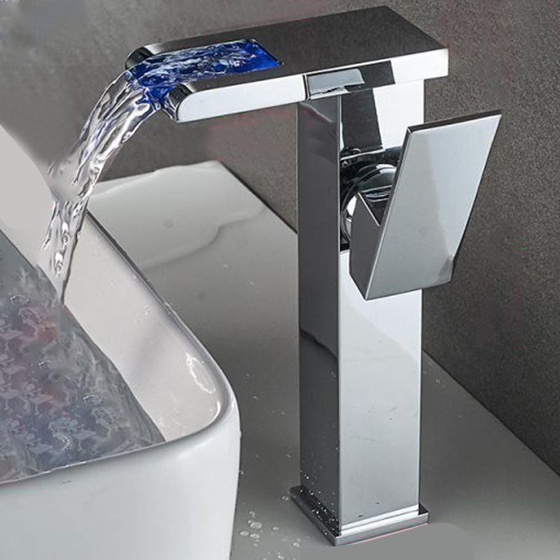 Frendorf | Moderner Wasserhahn für Waschbecken Messing Hebelgriffe LED Wasserfall Waschbeckenarmatur