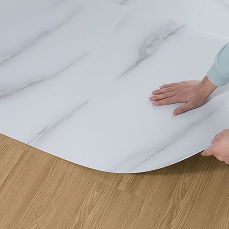 Frendorf | Modernes Indoor-Vinylboden Peel and Stick Marmorprint-Vinylboden