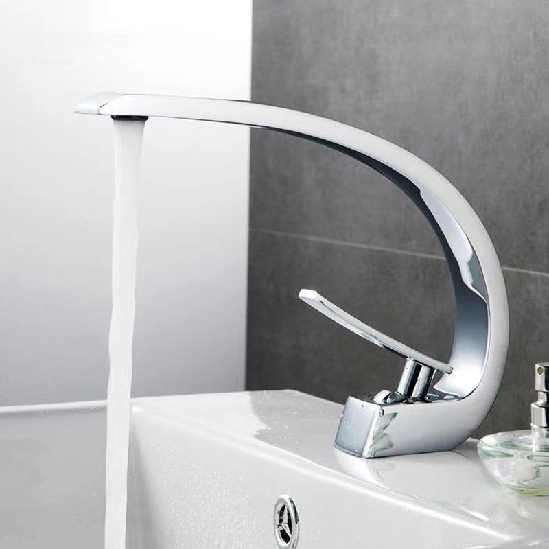 Frendorf | 17 cm Hoher Waschbeckenarmatur Luxus 1 Loch Waschbeckenarmatur Kubische Badezimmerarmatur