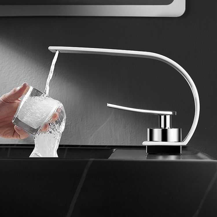 Frendorf | Badarmatur Messing Wasserfallauslauf Hebelgriff Waschbeckenarmatur