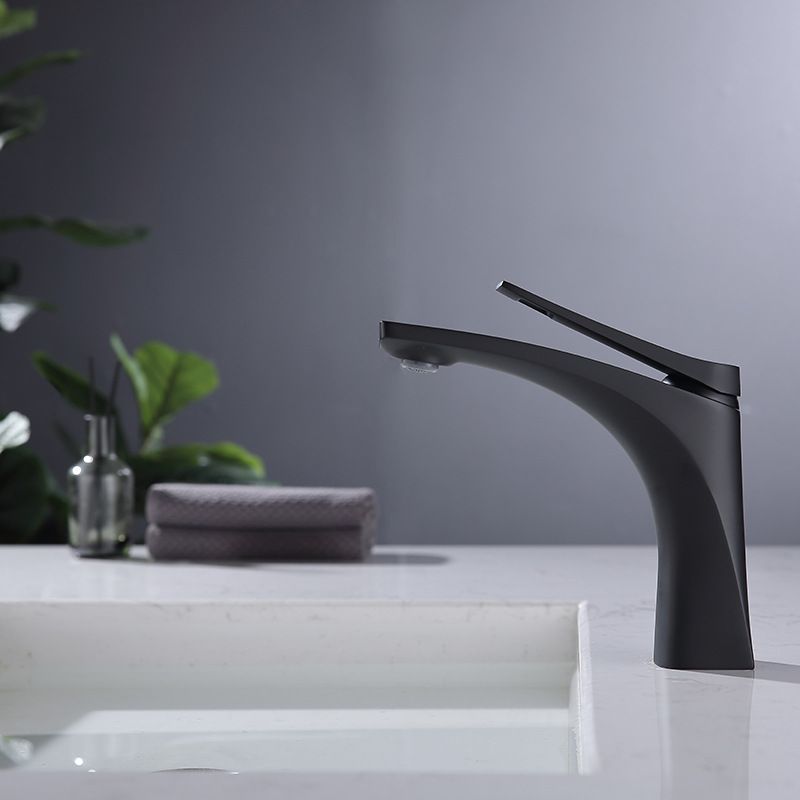 Frendorf | Moderner Gefäß Wasserhahn Messing Hebelgriffe Niedriger Bogen mit Wasserschlauch Badezimmer Gefäß Wasserhahn
