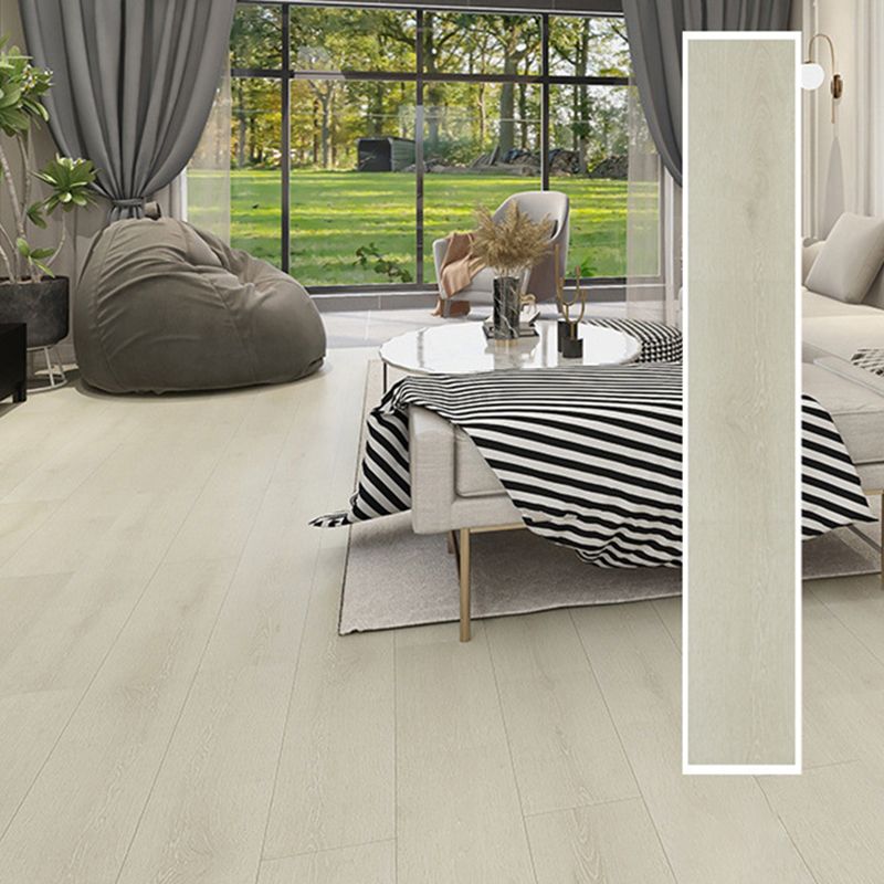 Frendorf | Peel and Stick PVC Bodenbelag Matte Holzoptik Vinylboden für das Wohnzimmer