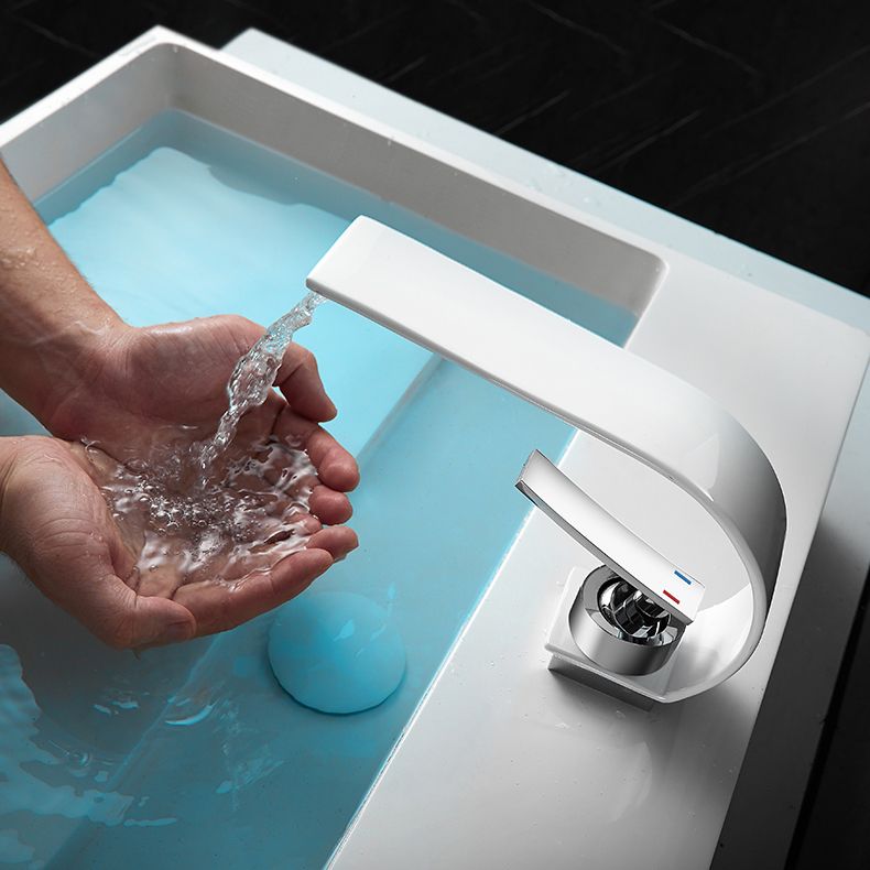 Frendorf | Badarmatur Messing Wasserfallauslauf Hebelgriff Waschbeckenarmatur