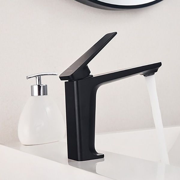 Frendorf | Glam Copper Vessel Faucet Lever Handles Niedriger Bogen Vessel Faucet für Badezimmer