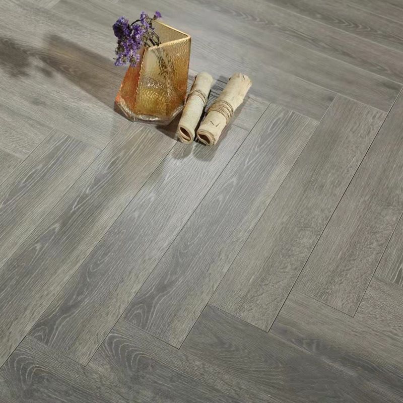 Frendorf | Rutschfester Laminatboden Holzlaminatdielenboden