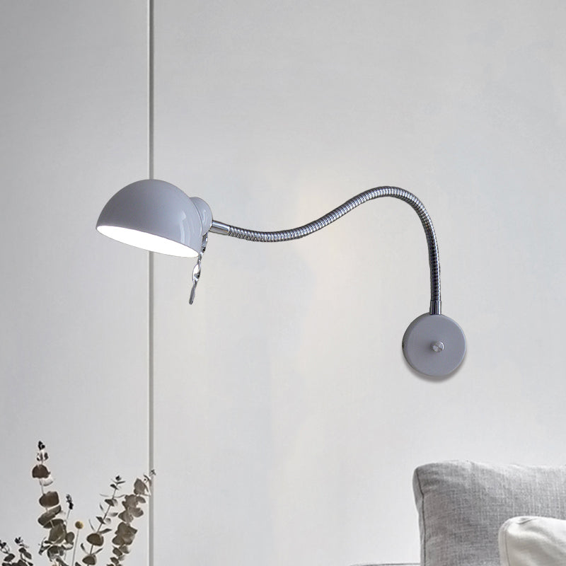 Frendorf | 1 Glühbirne Dome Shade Wandlampe mit flexiblem Arm Vintage Chrom/Weiß Metallic Wandleuchte für Nachttisch