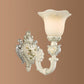Frendorf | 1/2-Head Elfenbeinglas Wandlampe Traditionelle Weiße Glockenförmige Schlafzimmer Wandlicht Kit
