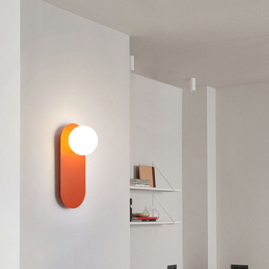 Nordische minimalistische Wandleuchte mit 1 Licht und orangefarbenem Ringsockel aus Glas