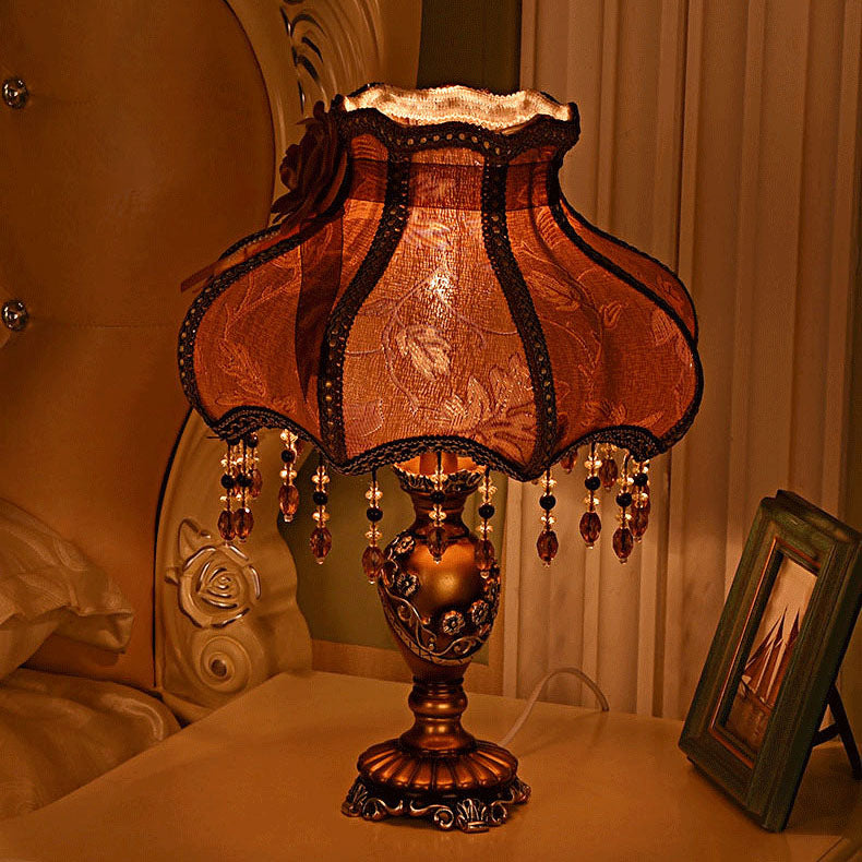 Frendorf | LaceLux Europäische Tischlampe | Stoff & Spitze | Elegante Harzfuß-Leuchte | Dekoration & Beleuchtung