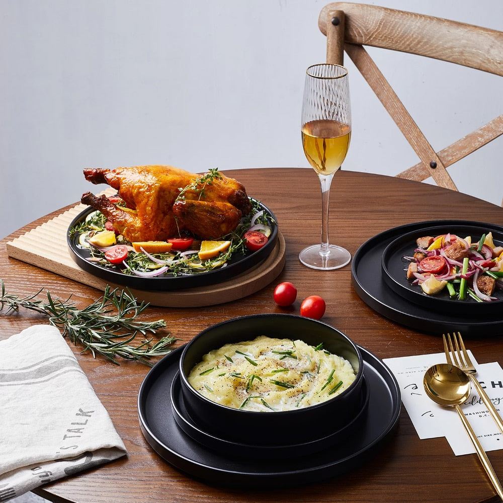 Frendorf | 12-teiliges Steingut Rundes Essgeschirr Set Schwarze Essgeschirr Sets