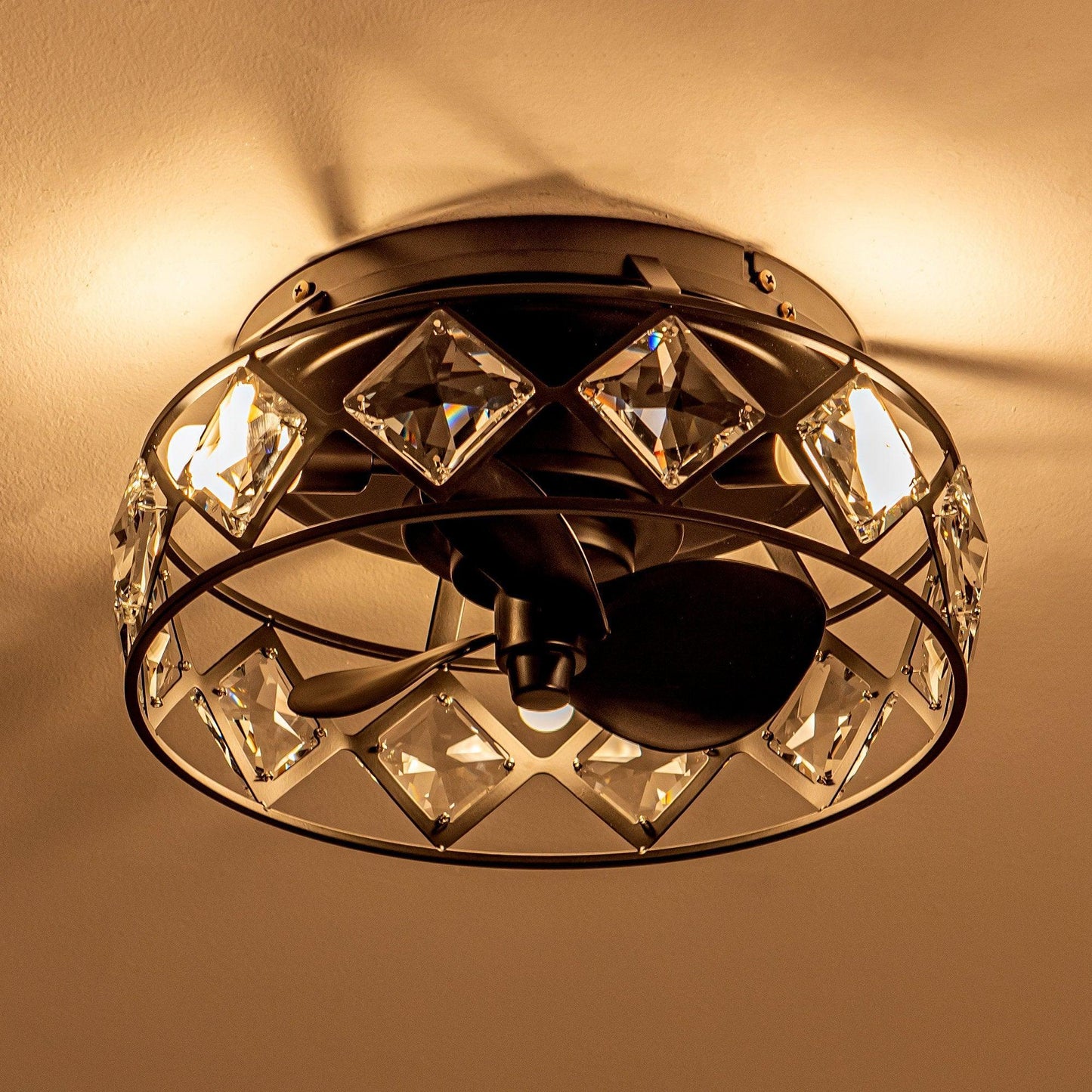 13" Srinager Modern DC Motor Flush Mount Reversible Crystal Deckenventilator mit Beleuchtung und Fernbedienung