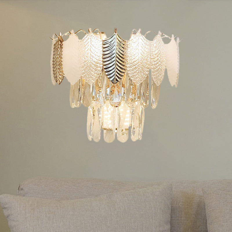 Frendorf | 3 Köpfe konische Wand Sconce Licht Moderne klare Kristall Wandlampe mit goldenen und Acrylblättern