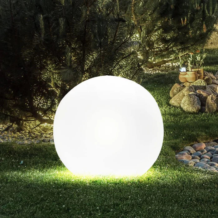 Frendorf | AuraColor Gartenball LED-Beleuchtung – 16 Farben – Kabellos, wetterfest und stimmungsvoll für Garten, Terrasse und Party