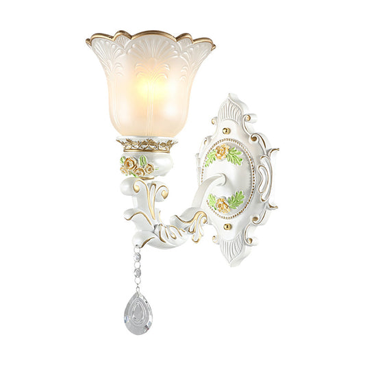 Frendorf | 1/2-Licht Glockenblume Wandleuchte Vintage Weiß Glas Wandmontage Leuchte mit Kristall Tropfen