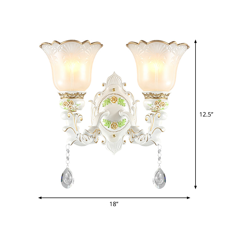 Frendorf | 1/2-Licht Glockenblume Wandleuchte Vintage Weiß Glas Wandmontage Leuchte mit Kristall Tropfen