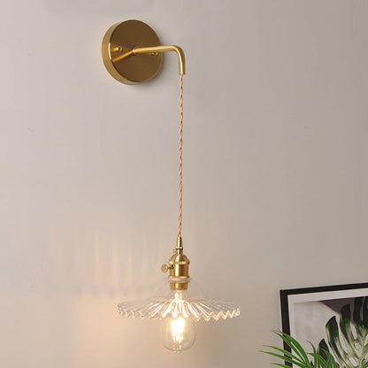 Frendorf | Geschulpte Klare/Opal Glas Wandlamp Industrieel Enkelvoudige Gloeilamp Slaapkamer Sconces Licht in Messing