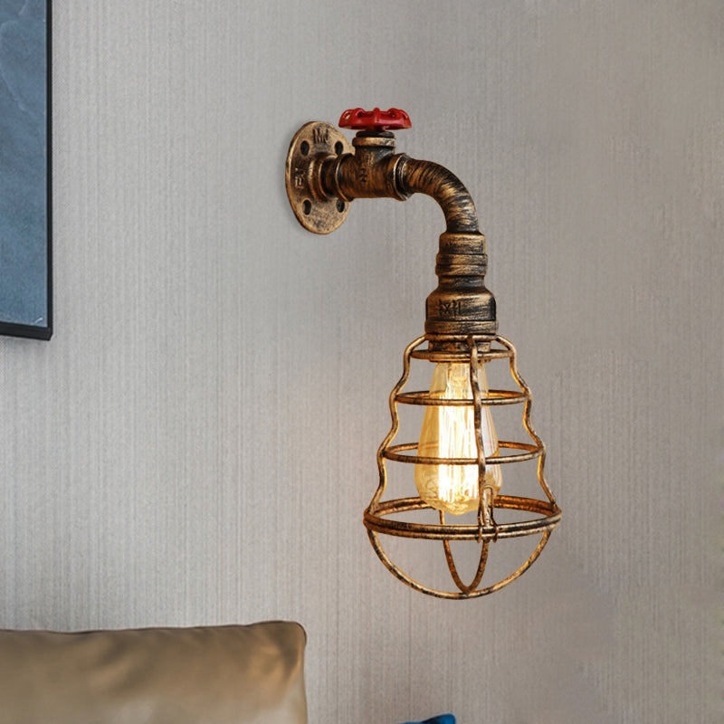 Frendorf | 1 Kopfkäfig Glühbirnenförmige Wandlampe Bauernhausstil Alter Bronze Eisen Wandlicht mit Ventilrad