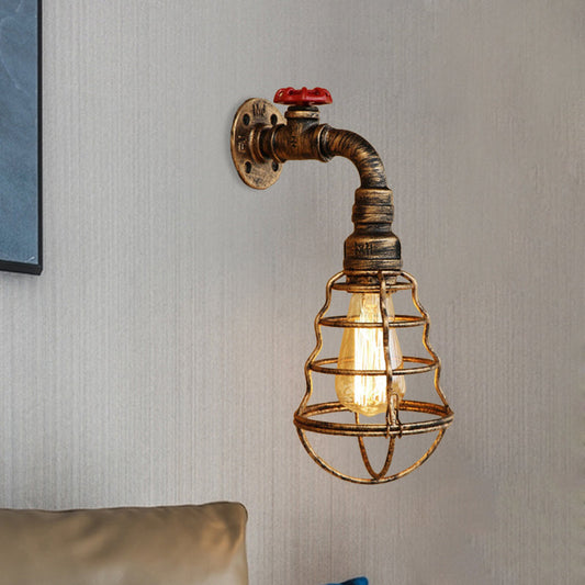Frendorf | 1 Kopfkäfig Glühbirnenförmige Wandlampe Bauernhausstil Alter Bronze Eisen Wandlicht mit Ventilrad