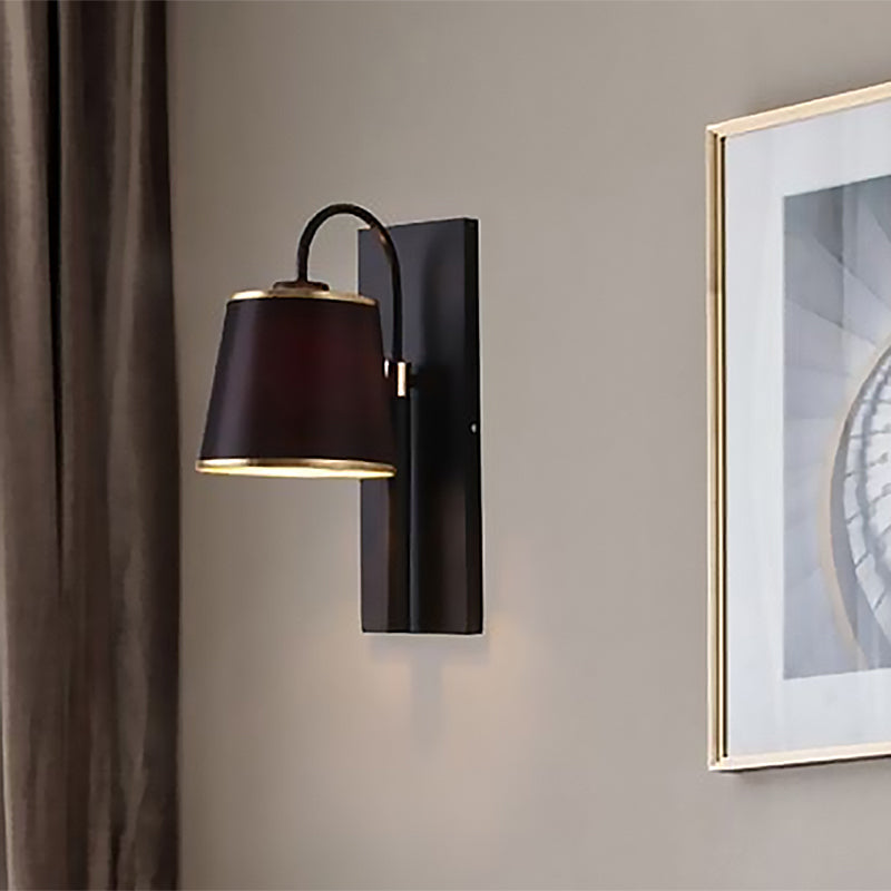 Frendorf | Tapered Schlafzimmer Wandwandleuchte Schwarzes Gewebe 1 Licht Vintage Stilvolle Wandleuchte mit Schwanenhalsarm