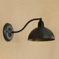 Frendorf | 1 Kopf Wand Sconce Retro Kuppelschirm Metall Sconce Lichtfixture mit gebogenem Arm in Schwarz