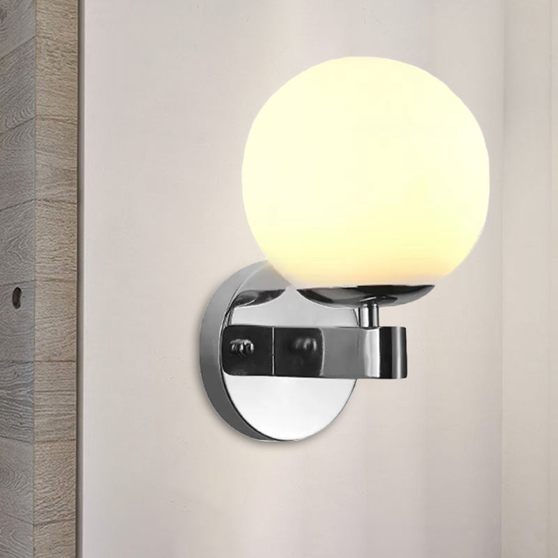 Frendorf | Chrome/Gouden Ronde Wandverlichting Industriële Opal Glas 1 Licht Slaapkamer Wandlamp Fixture