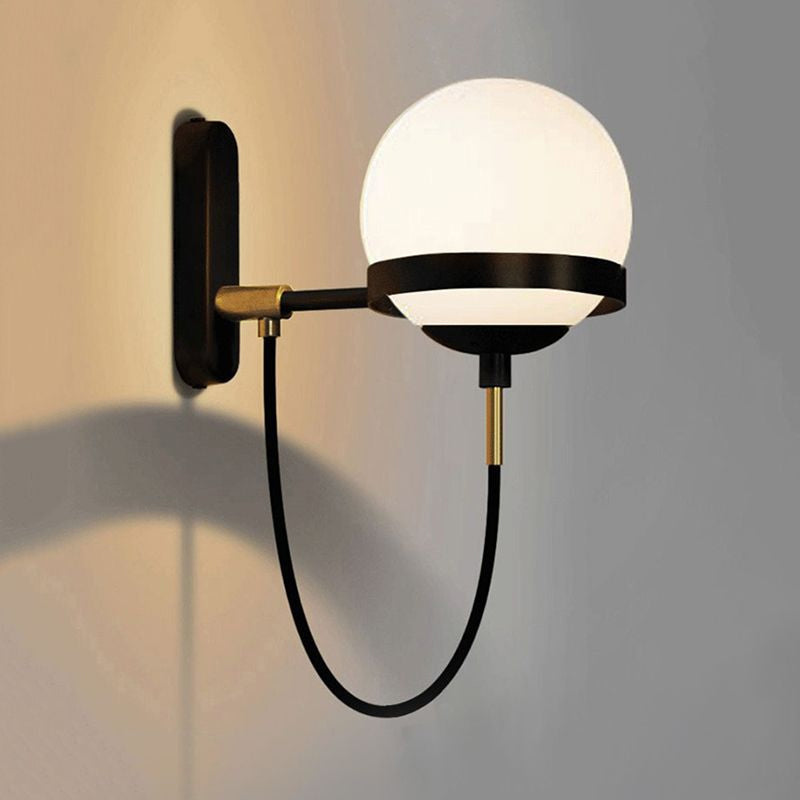 Frendorf | Zwarte/gouden Globe Wandverlichting Moderne Duidelijk/Matglas 1 Licht Woonkamer Wandlamp Fixture