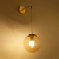 Frendorf | 1 Licht Globus Wandlamp Lichtarmatuur Industriel Amber Glas Wandlamp in Zwart/Brass voor Woonkamer