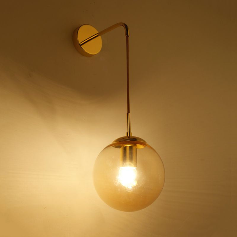 Frendorf | 1 Licht Globus Wandlamp Lichtarmatuur Industriel Amber Glas Wandlamp in Zwart/Brass voor Woonkamer