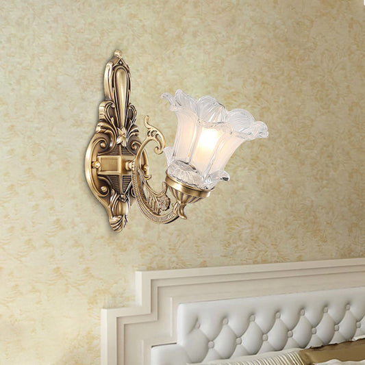 Frendorf | 1/2-Head Floral Wandlamp Vintage Messing Duidelijk Gevlokt Glas Gebogen Arm Wandlamp Verlichting voor Woonkamer
