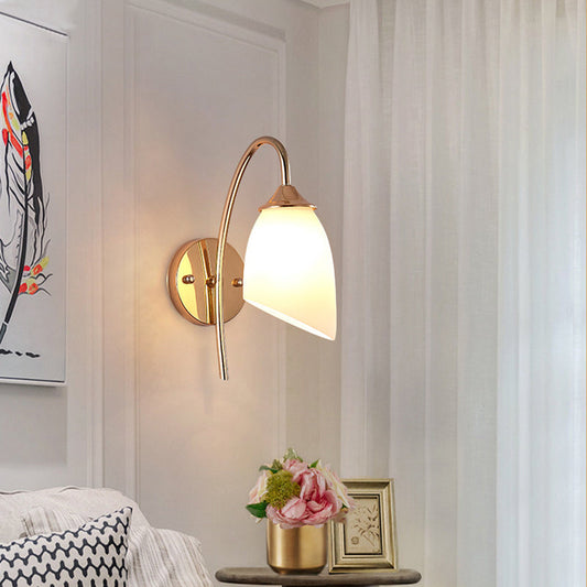 Frendorf | 1 Glühbirne Winkel Shade Wandmontierte Licht Fixture Modern Schwarz/Gold Milchglas Beleuchtung für Schlafzimmer