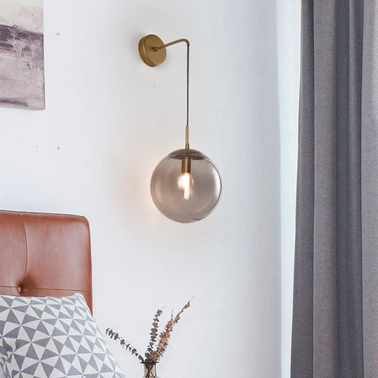 Frendorf | 1 Licht Globus Wandlamp Lichtarmatuur Industriel Amber Glas Wandlamp in Zwart/Brass voor Woonkamer