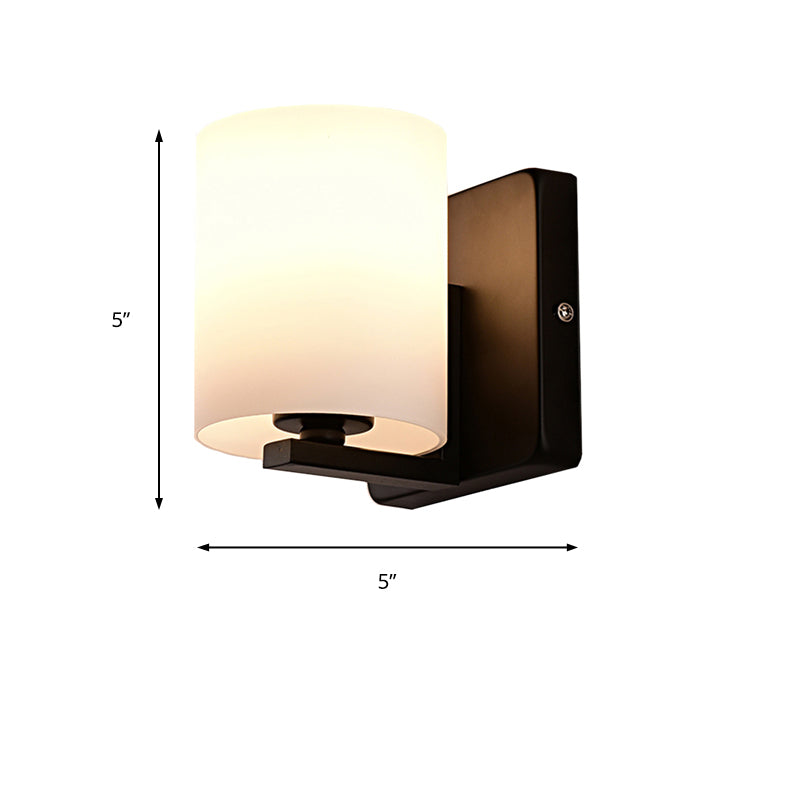 Frendorf | Weiße Schirm-Wandleuchte mit schwarzem Sockel 1 Licht Moderner Stil Milchglas-Wandleuchte für das Wohnzimmer