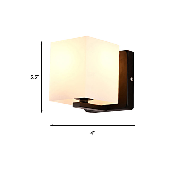 Frendorf | Weiße Schirm-Wandleuchte mit schwarzem Sockel 1 Licht Moderner Stil Milchglas-Wandleuchte für das Wohnzimmer