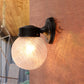 Frendorf | 1 Licht Passage Wandverlichting met Globe Ruitjes Glazen Kap Moderne Zwart/Witte Wandlamp Fixture