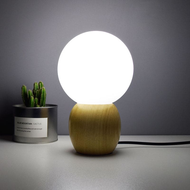 Frendorf | SoftLume Elegante Stehlampe – Natürliches Holz & Runde Glasschirm