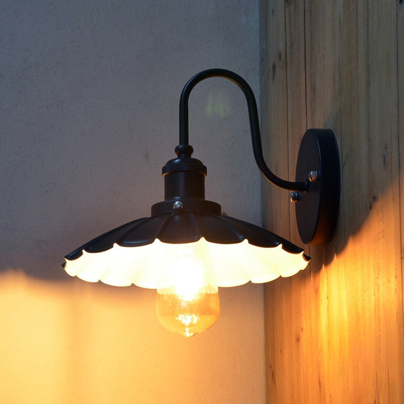 Frendorf | Gooseneck Metall Wand Scone Licht Industrie 9.5"/13" W 1 Licht Flur Wandlampe mit gewelltem Schirm in Schwarz