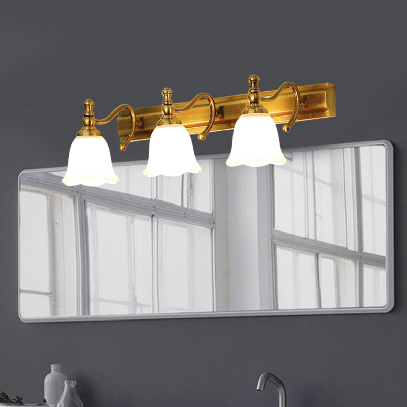 Frendorf | 2/3 Köpfe Wand Vanity Licht Kolonial Badezimmer Wandlampe mit Blumen Opalglas Schirm in Gold