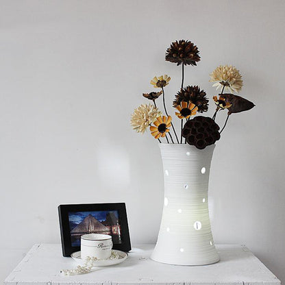 5.5"/7" W Keramisch Weiß Nachttisch Lampenvase LED Pastoral Nachttischlampe mit Trockenblumen Dekor