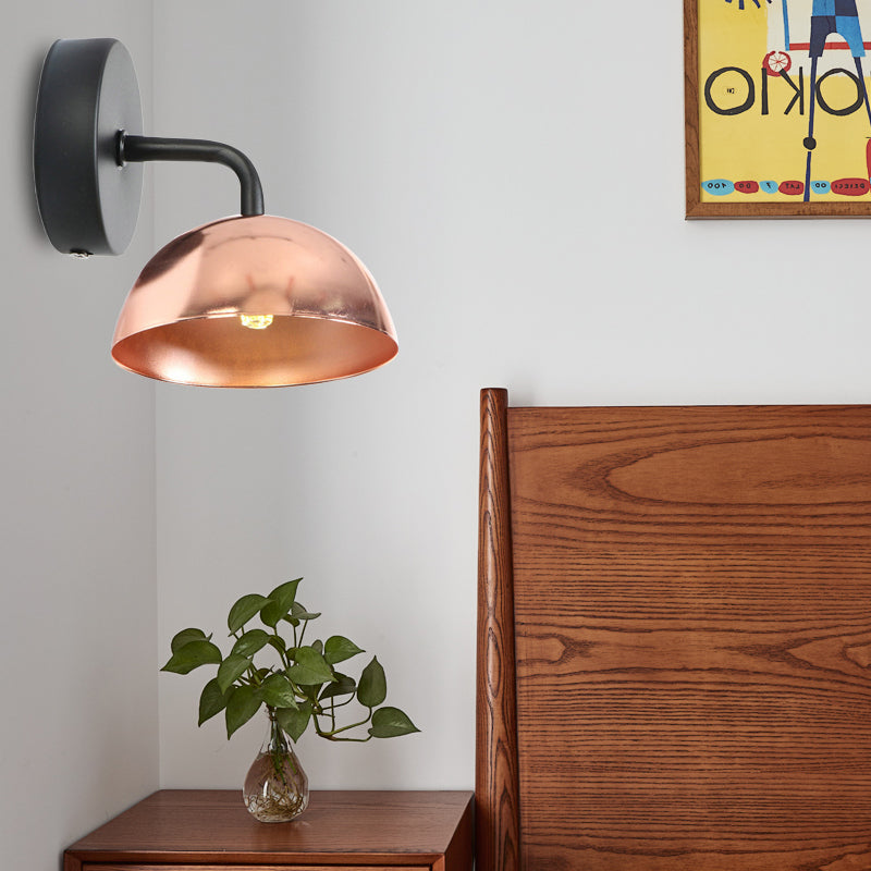 Frendorf | 1 Licht Wandlamp Industriële Koepel Shade Metaal Omlaag Wandlicht met Gebogen Arm in Zwart/Brons voor Slaapkamer