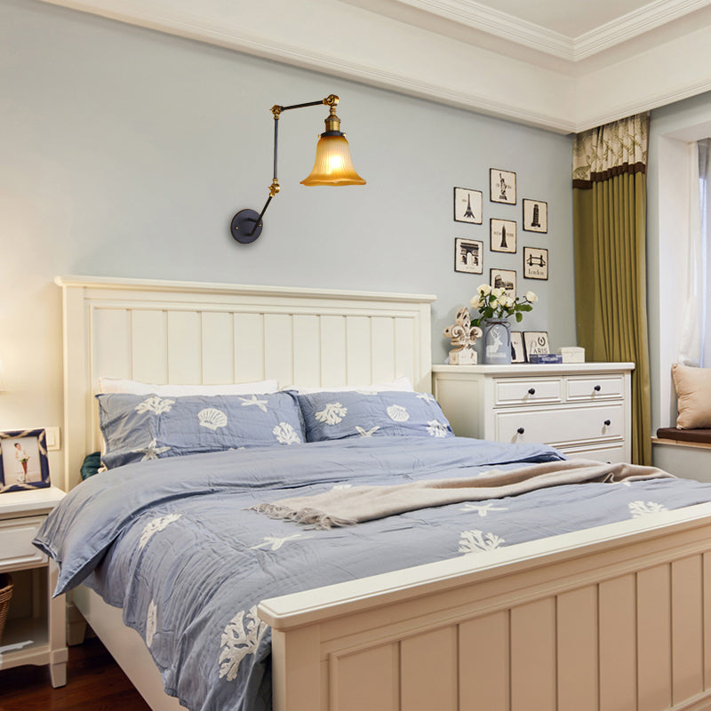 Frendorf | Amber Glass Zwarte Wand Scone Verlichting Bell Shade 1-Lichts Industriële Lichtarmatuur met Verstelbare Arm