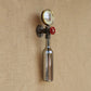 Frendorf | Braun/Blaue Flasche Wand Scone Lampe Vintage Stilvolle Glas 1 Glühbirne Wohnzimmer Wandbeleuchtung mit Manometer und Ventil