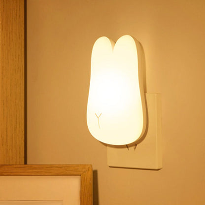 Frendorf | Witte Konijn Kleine Nachtlamp Cartoon Plastic Inplug LED Wandverlichting voor Kinderkamer