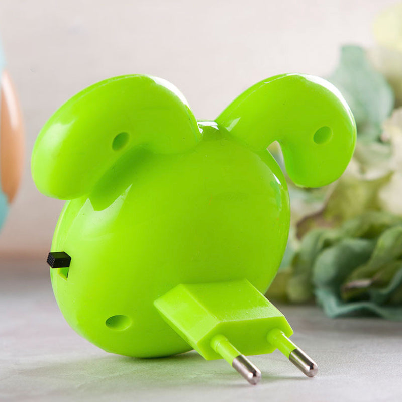 Frendorf | Hondje Mini Plug-in Nachtlamp Cartoon Plastic Kinderen Bovenbed LED Wandlamp in Groen